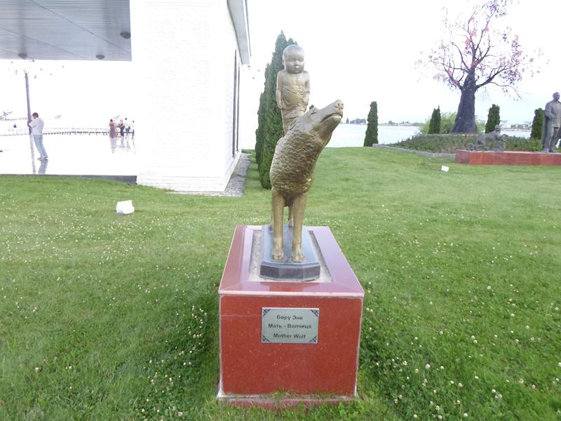 Культурный центр Рух Ордо имени Чынгыза Айтматова в г. Чолпон-Ата